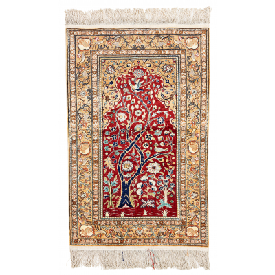 Silk Kayseri Prayer Rug (8 x 8 knots per sq cm)